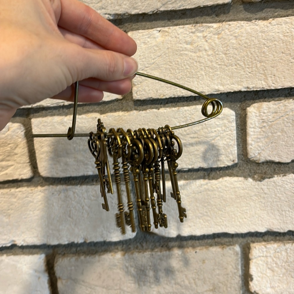 Decorate key bundle $12 add on